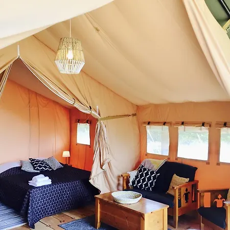 Domaine de la Vitarelle Glamping Villaniere Extérieur photo